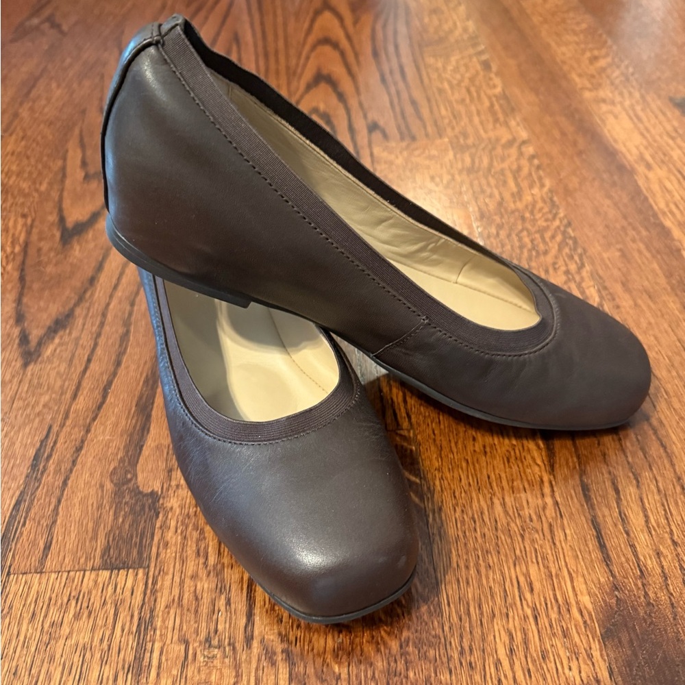 Abeo Chocolate Brown Women's Flats